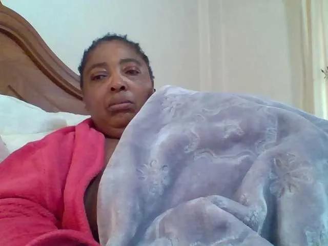 pussylips53 on BongaCams