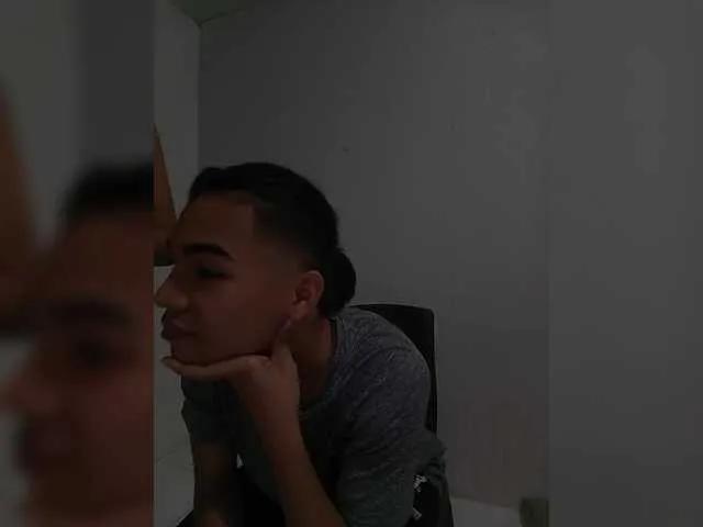 Offline ROOMEXOTIC11 on BongaCams