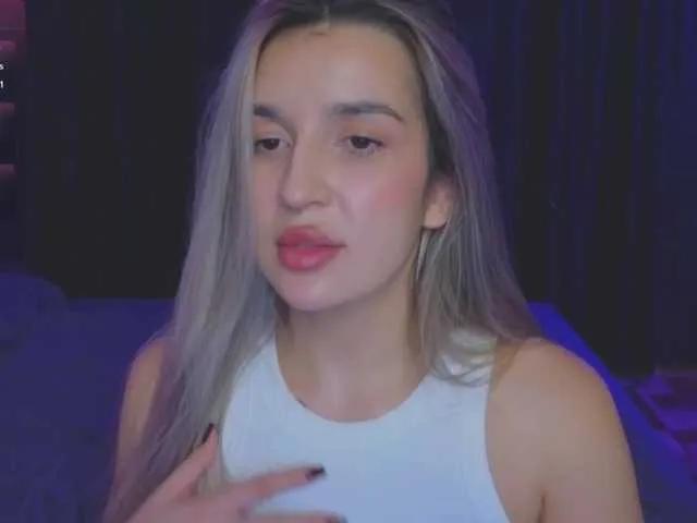 Offline RoxyChilli on BongaCams