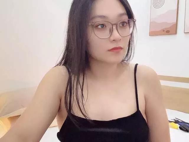 Offline Selena295 on BongaCams