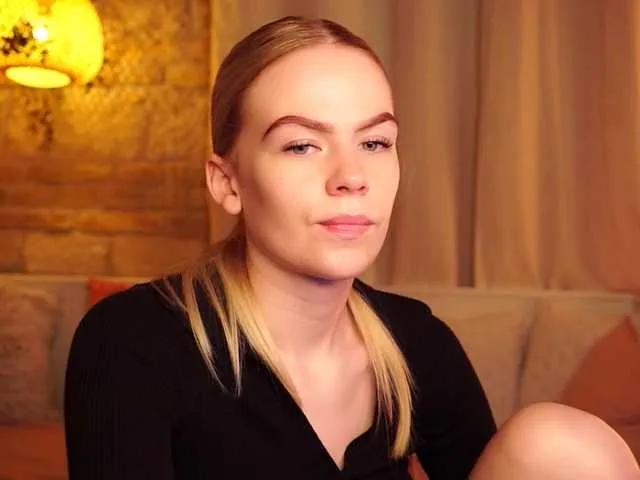 Offline SnowwBarbie on BongaCams