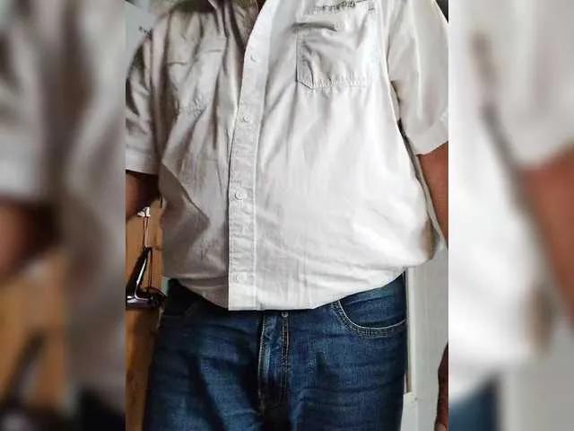 Offline Sunshine-Lady33 on BongaCams