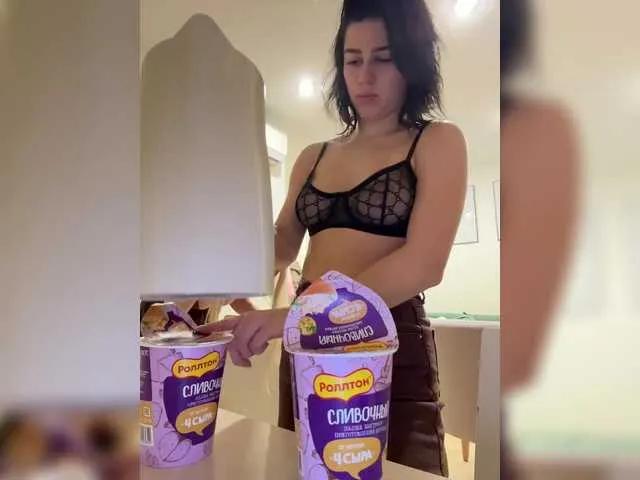 Adorable VibroMashulkaDashulka will ignite your whims in a gorgeous cam stream VibroMashulkaDashulka from BongaCams