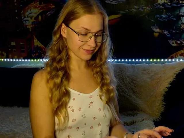Checkout adorable cam model Vikascorpik and her undressed build vikascorpik from BongaCams