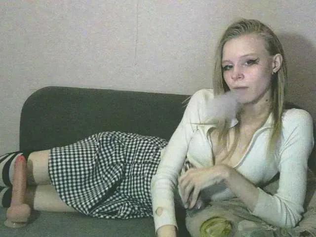 Offline White-snow on BongaCams
