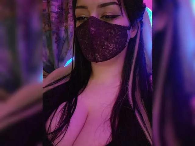 YennSI on BongaCams 