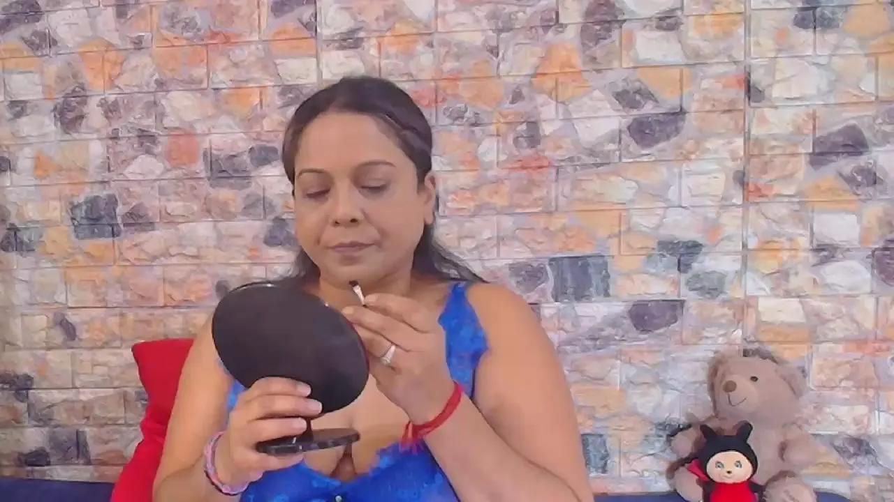 1FancyIndian on Cam4