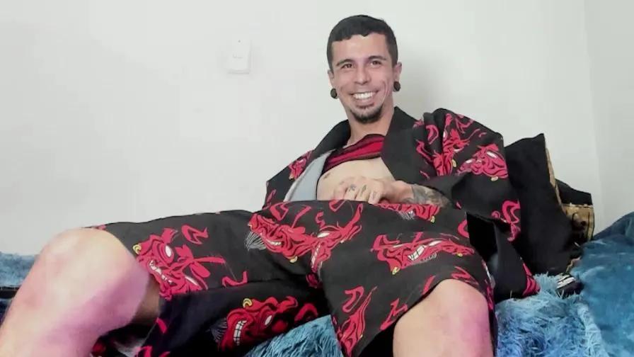 aaronbigdickxxx on Cam4 