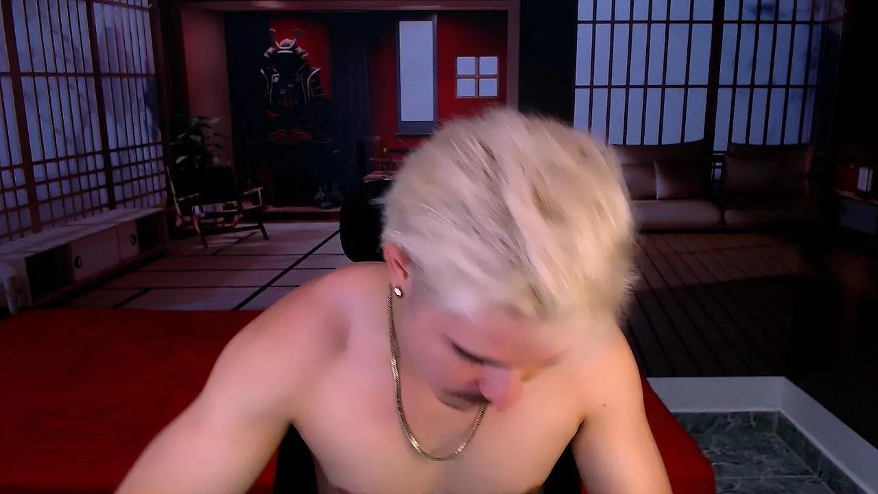 Offline AlexPierss on Cam4