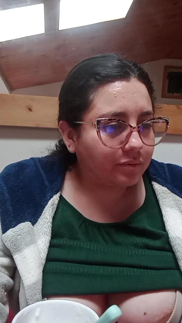 Offline ALICELEBEL_1995 on Cam4