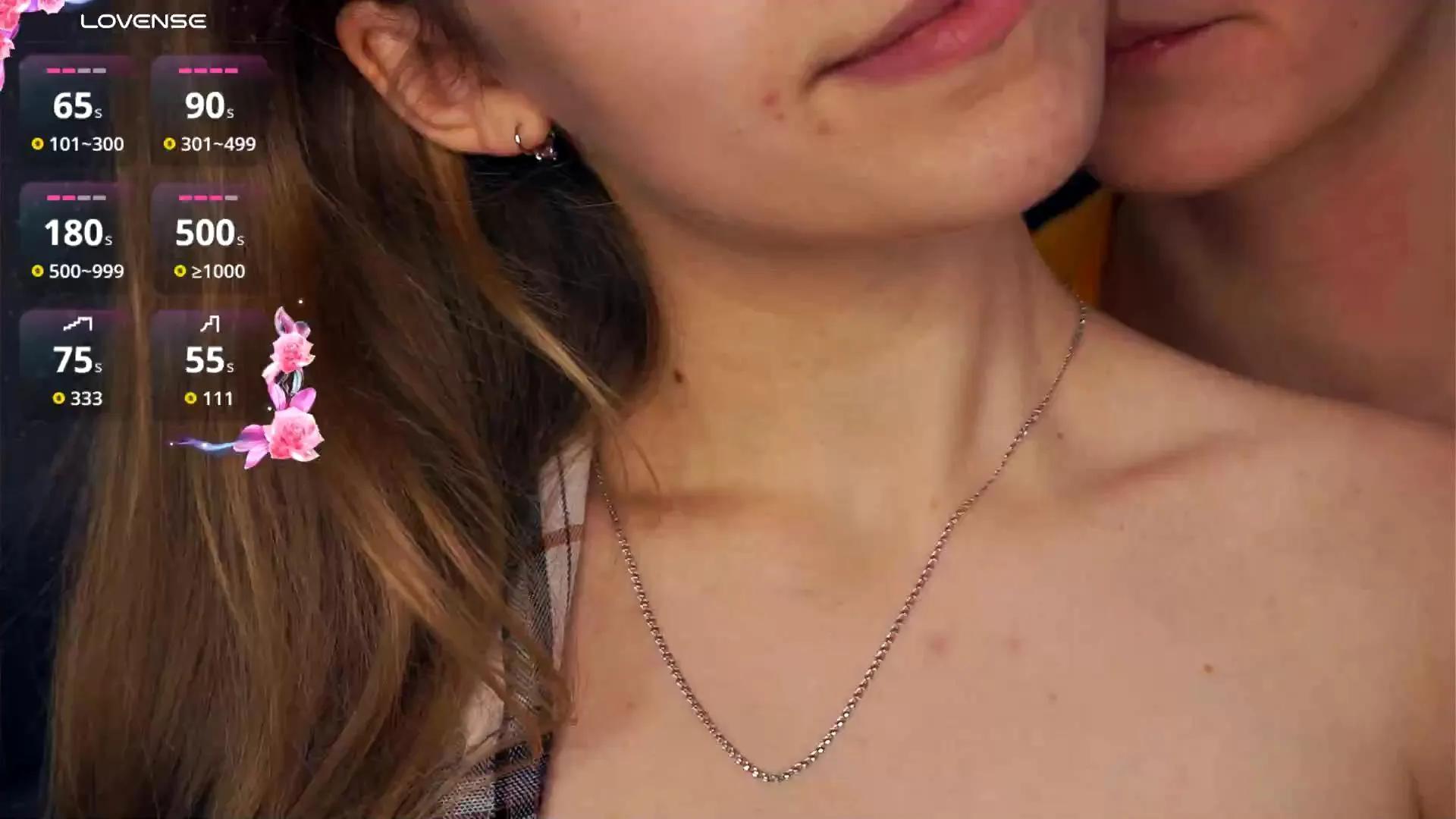 Offline AllineElwell on Cam4