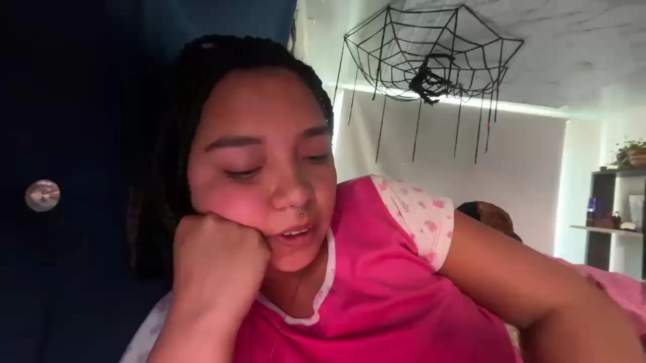 Offline amanne_misa on Cam4