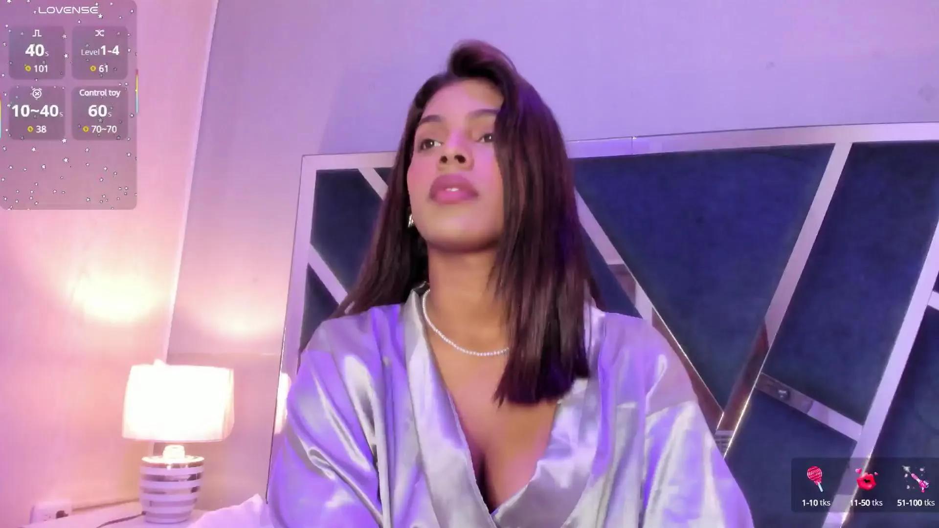 Offline AmyEvan on Cam4