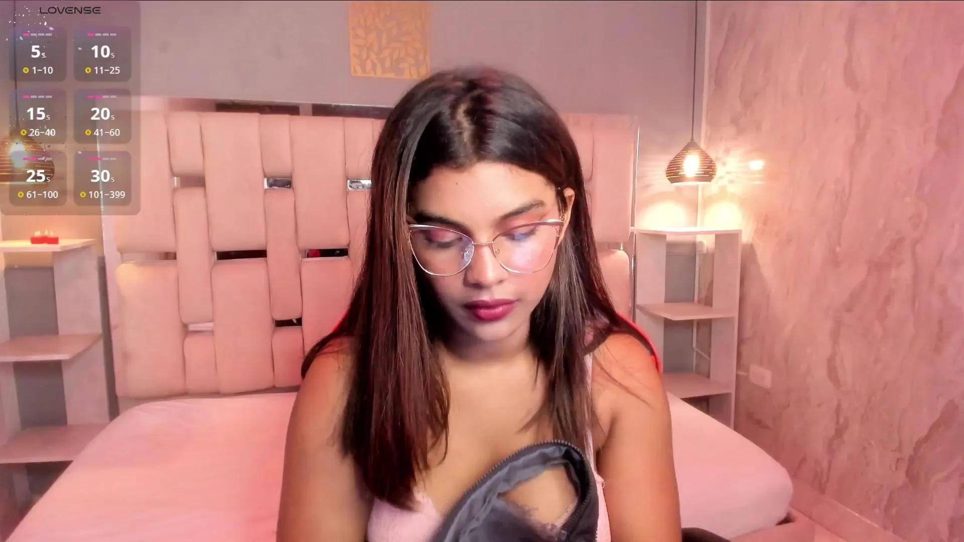 Offline AmyEvan on Cam4
