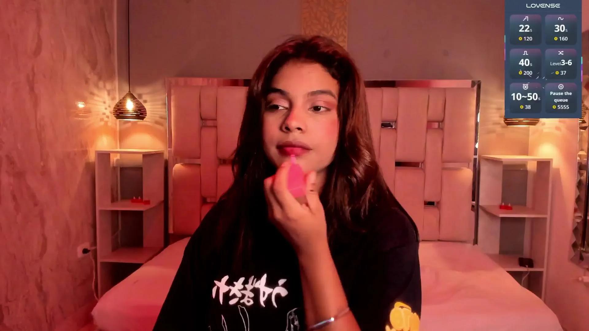 Offline AmyEvan on Cam4