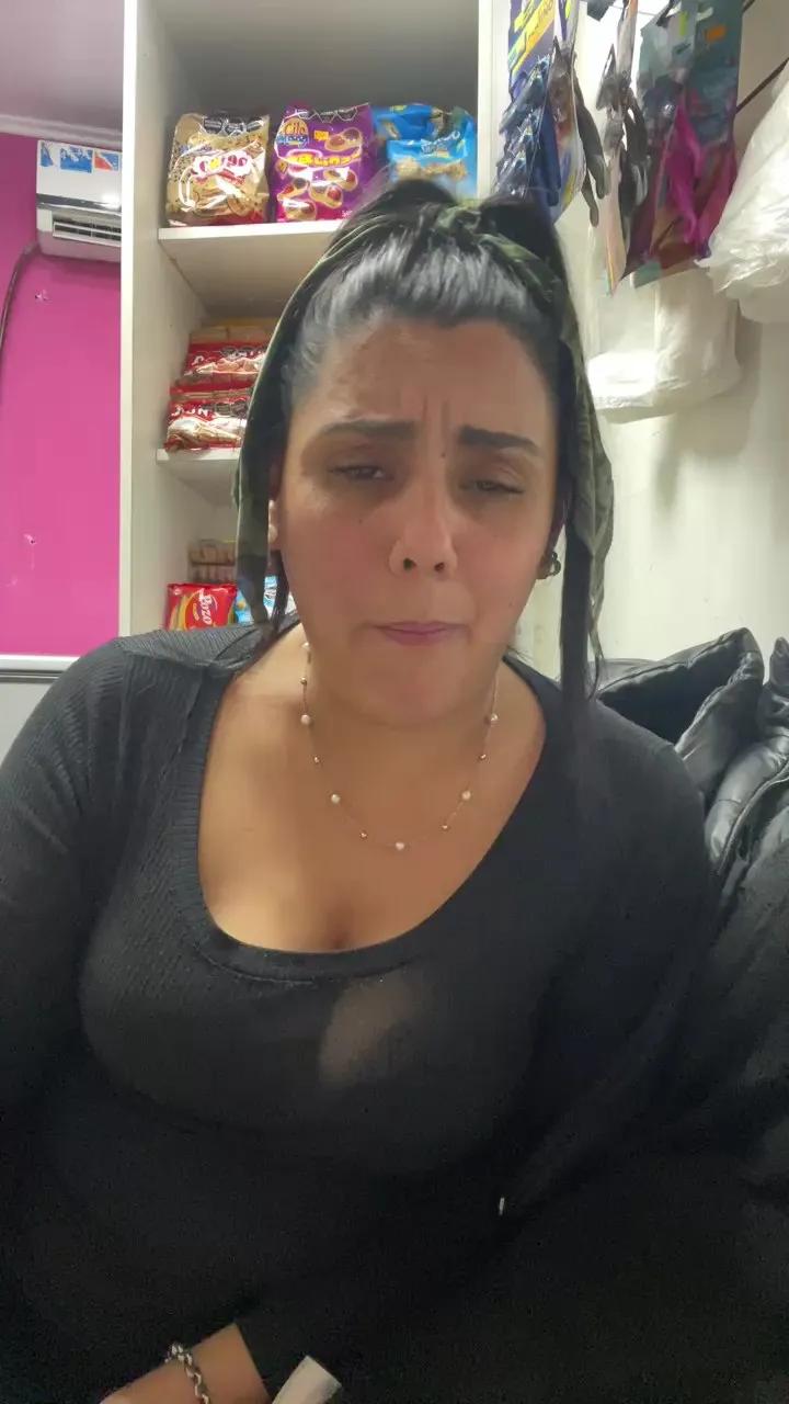 Offline Anita1825 on Cam4