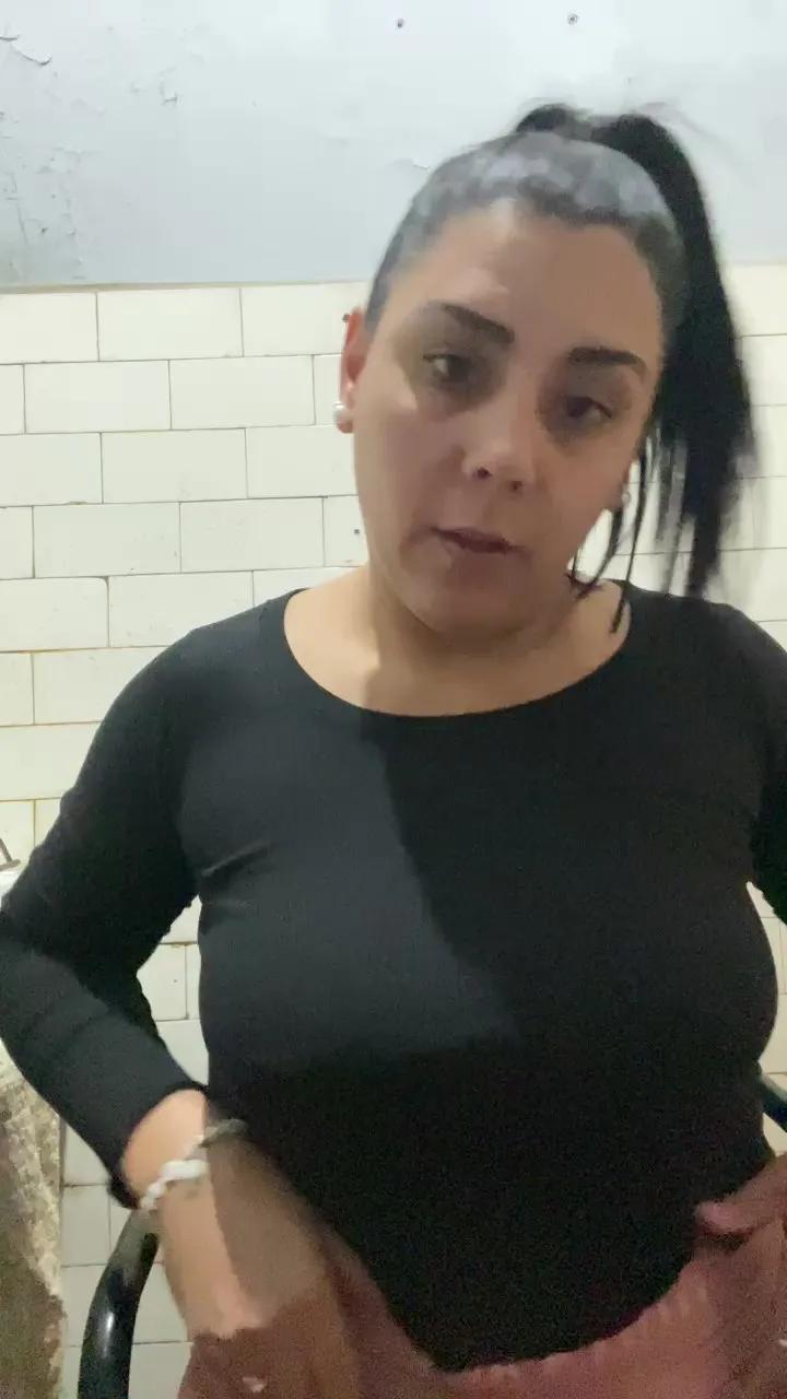 Offline Anita1825 on Cam4