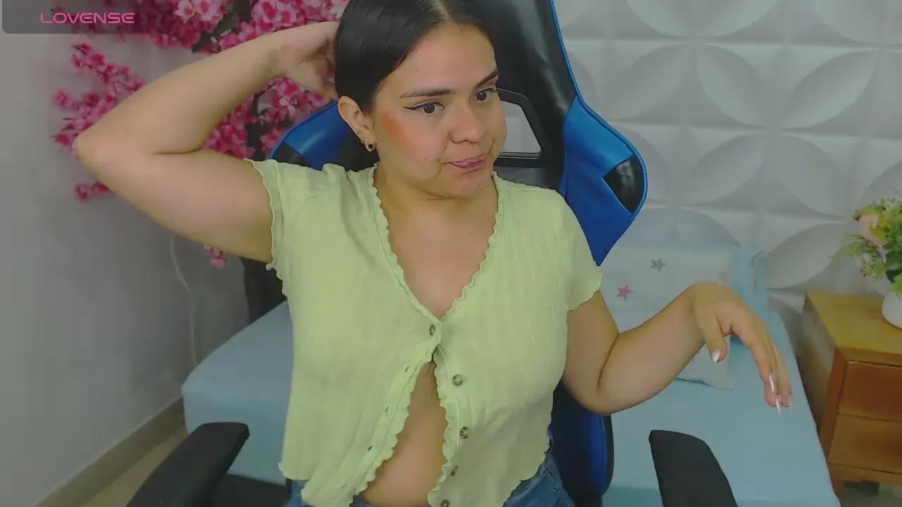 ayla33_ on Cam4