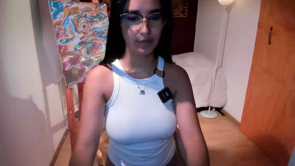 Offline Bellaw on Cam4