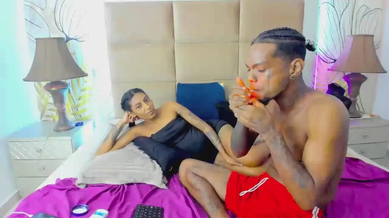 bigblackhottx1 on Cam4 