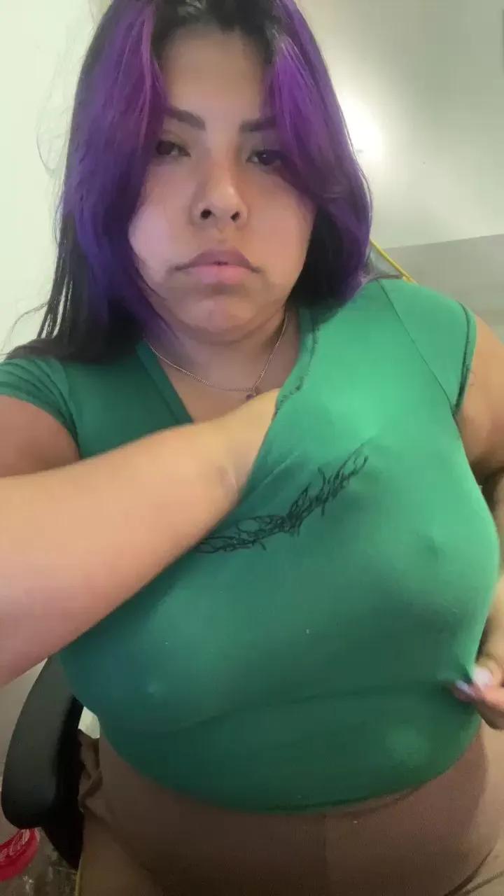 BoobGoddess1 on Cam4 