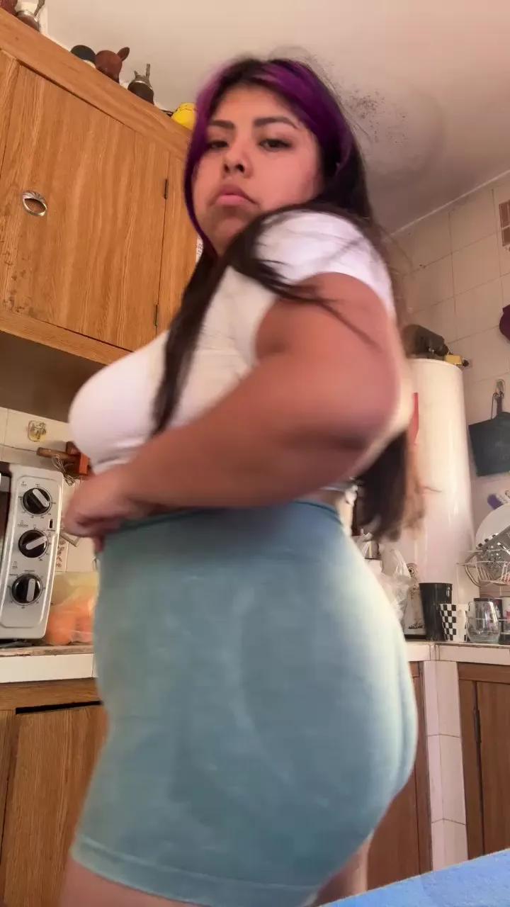 BoobGoddess1 on Cam4 