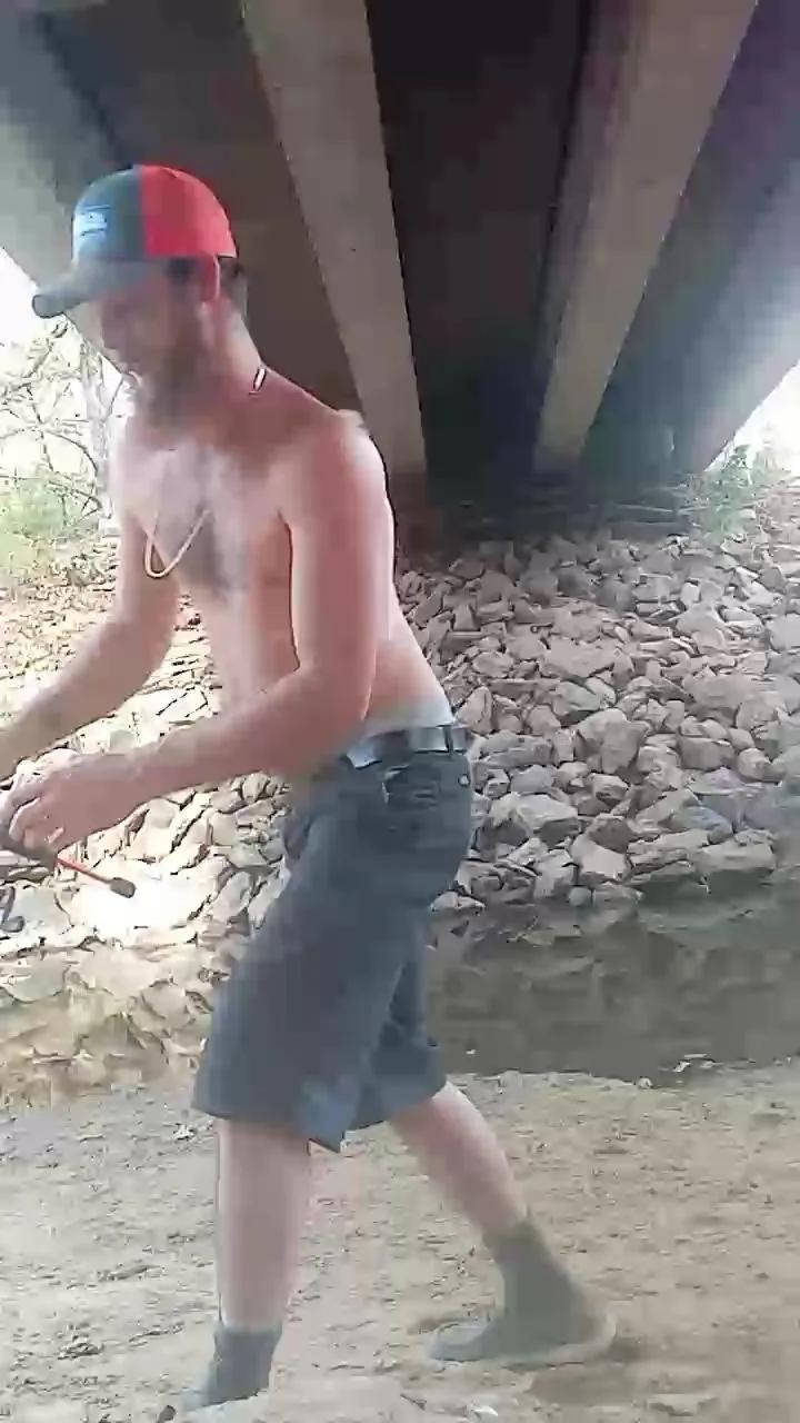 Offline Brandonblt23 on Cam4