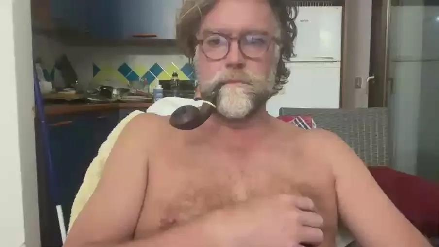 Freechat bttm4older1 on Cam4