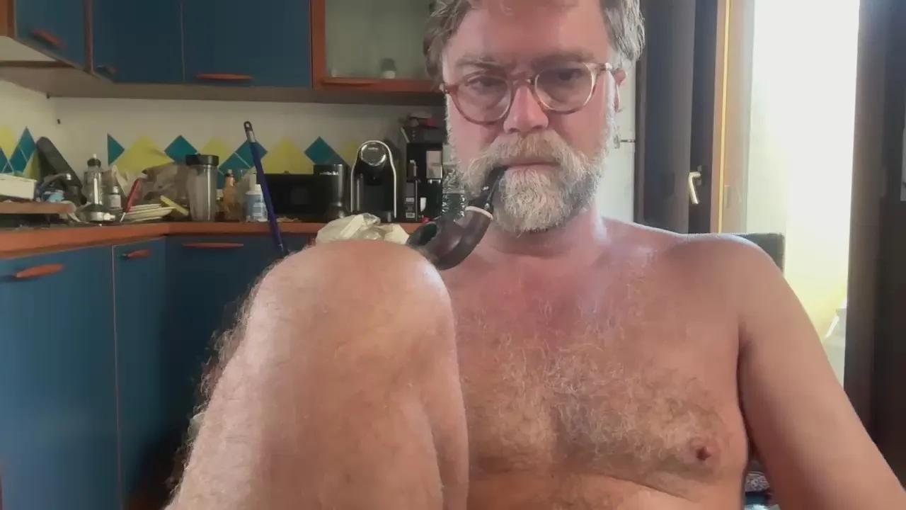 Freechat bttm4older1 on Cam4