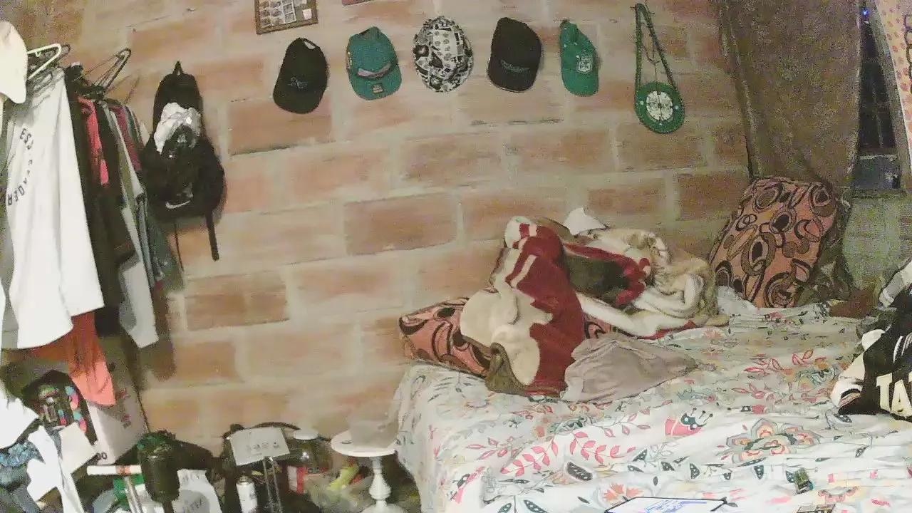 Offline carlos9180 on Cam4