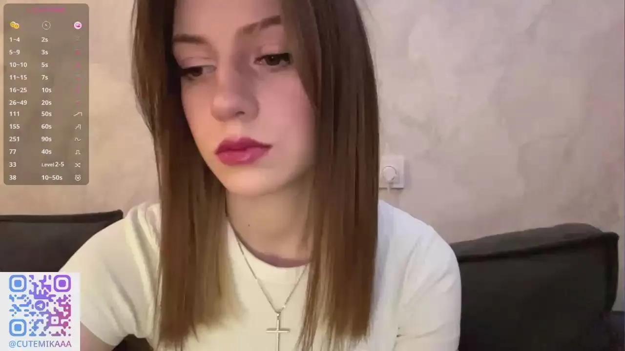 Offline CarolynGero on Cam4