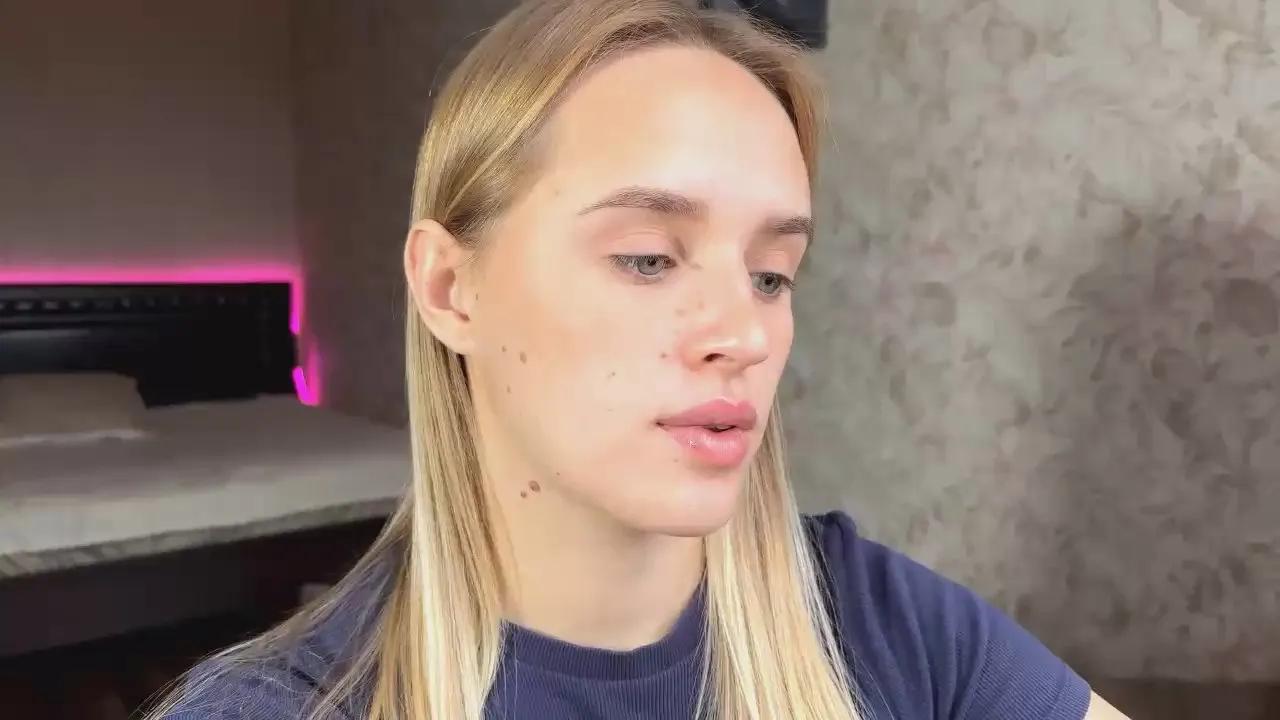 ColleneKmatz on Cam4 