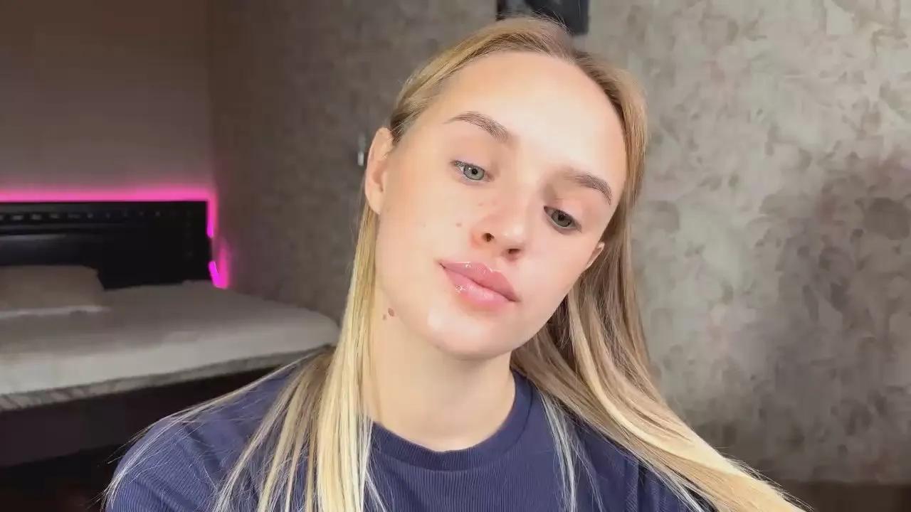 ColleneKmatz on Cam4 