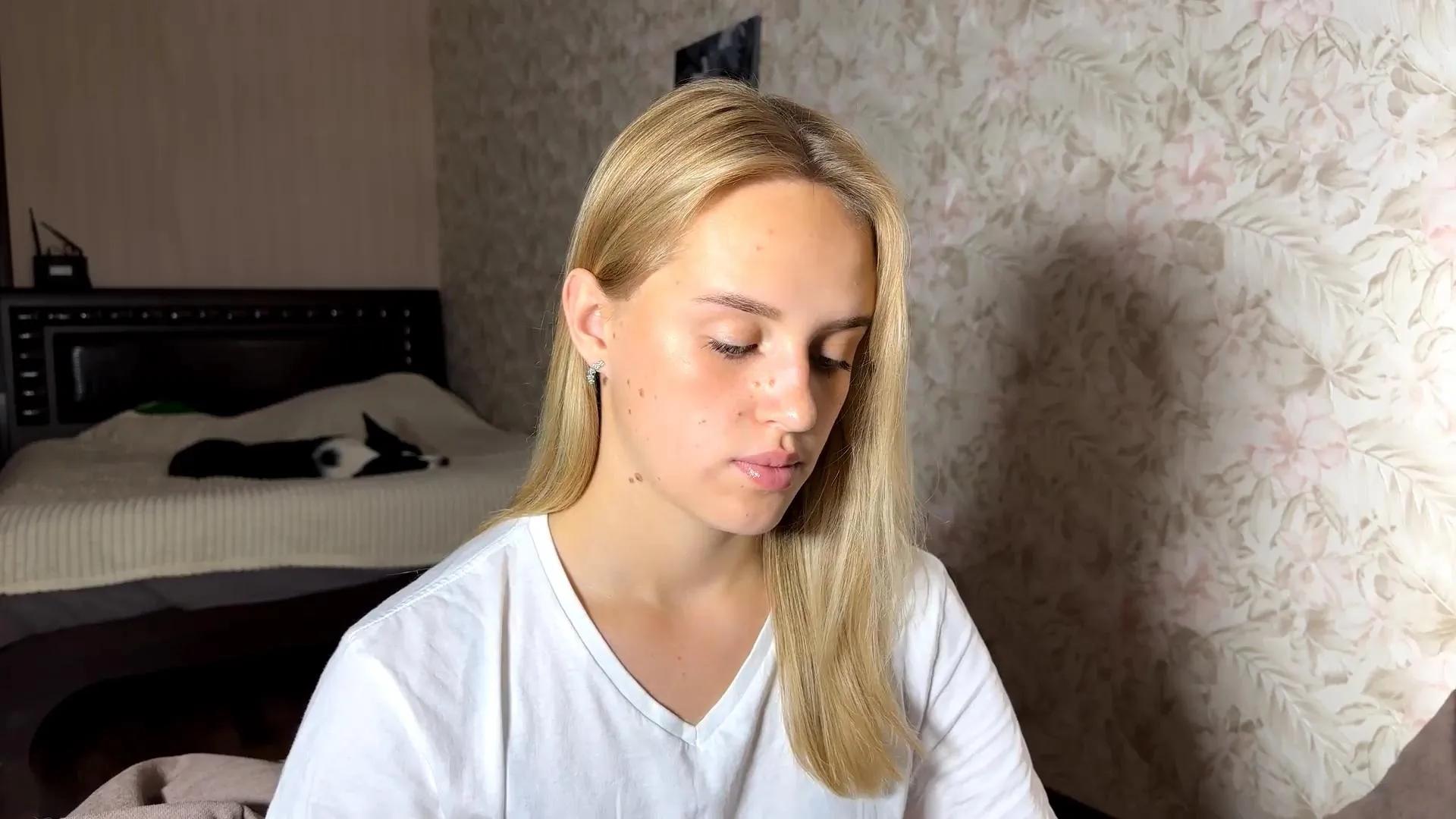 ColleneKmatz on Cam4 