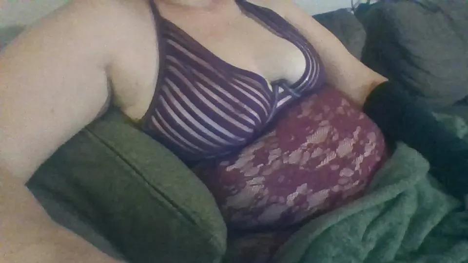Offline curvy_women on Cam4