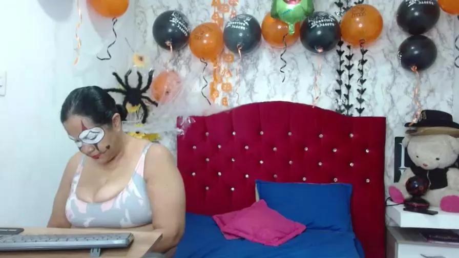 DannaLaNegra2 on Cam4 