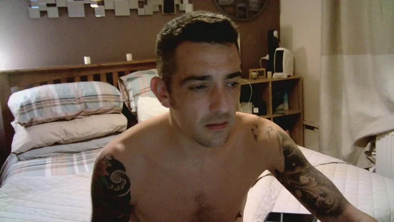 Offline dd_of84 on Cam4