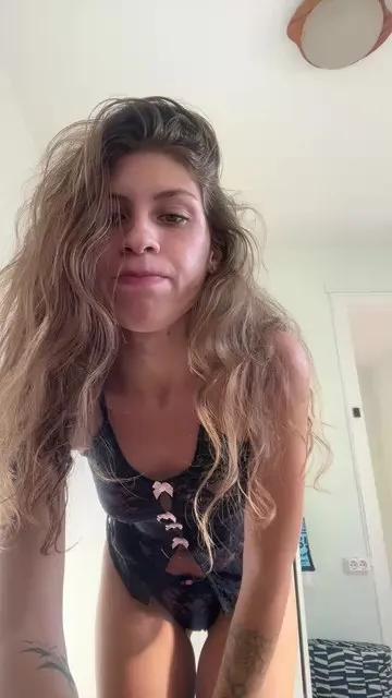 Offline Domm99 on Cam4