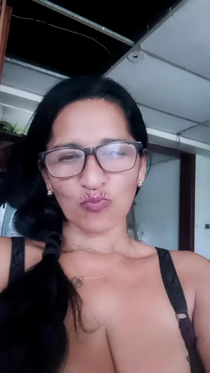 Offline Dulcemargarita on Cam4