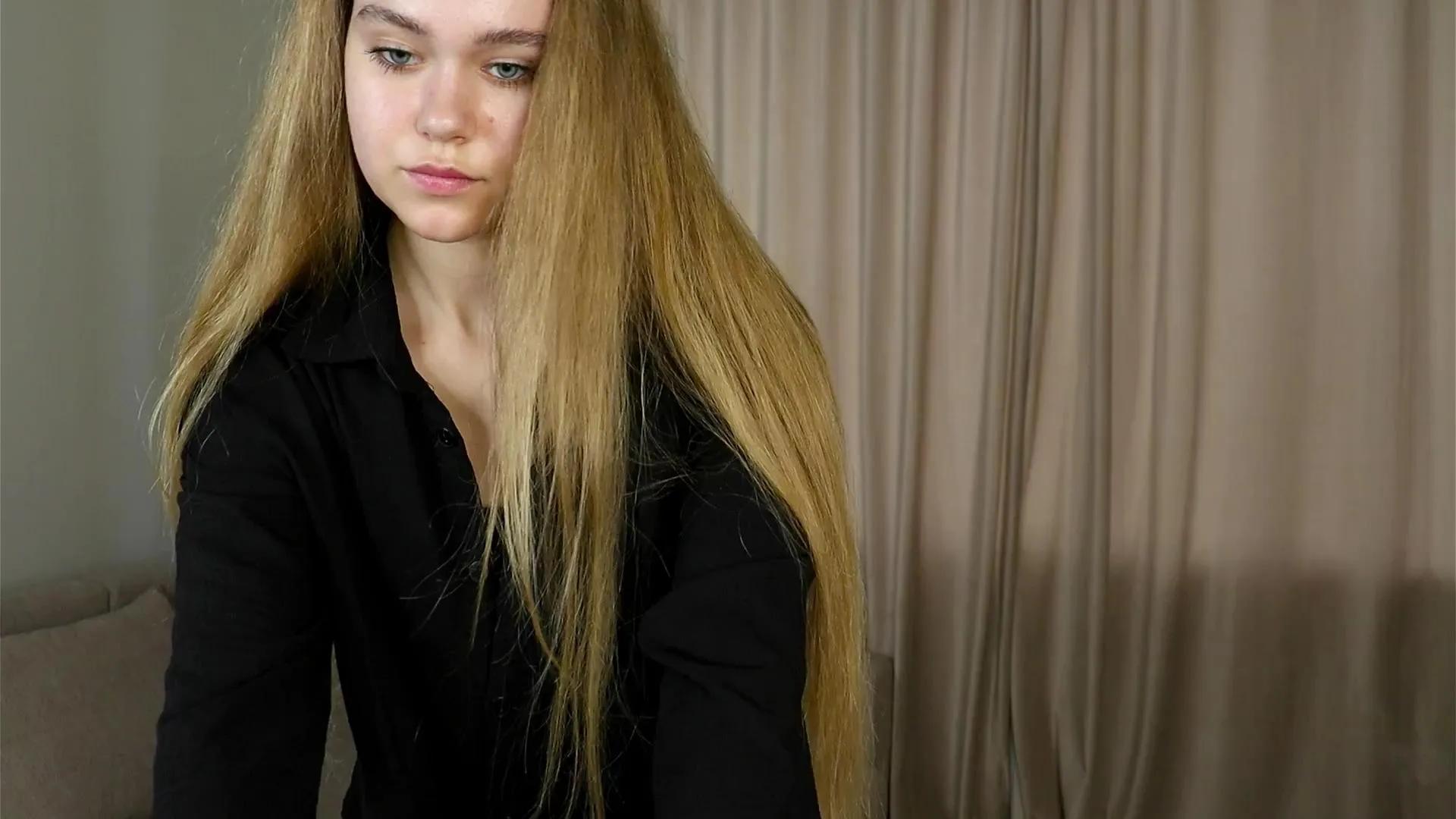 Offline EdieSchreder on Cam4