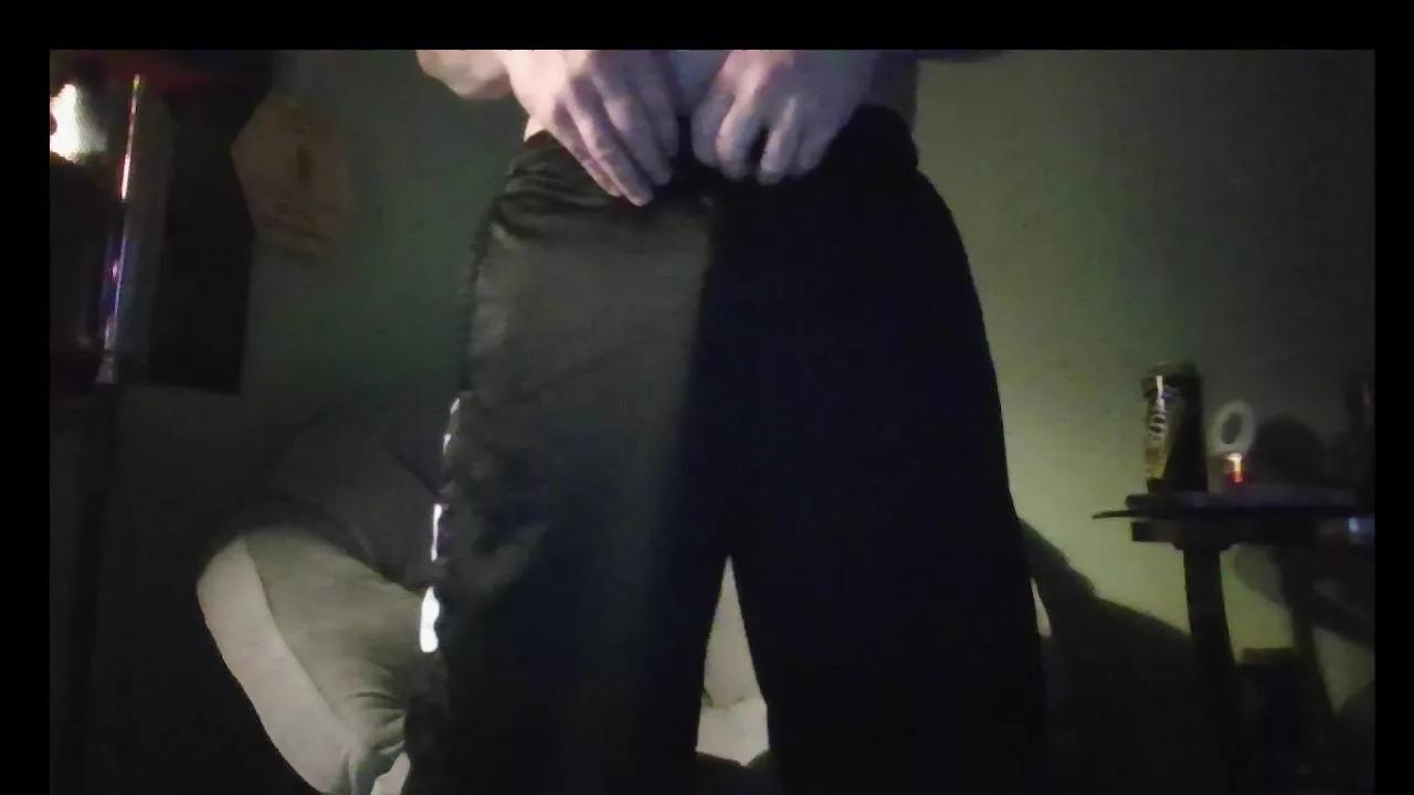 Offline Edwardlong on Cam4
