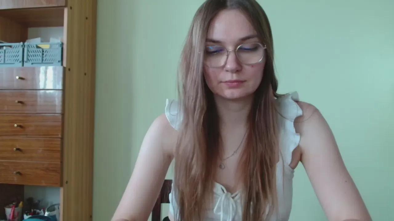 EllyHEARTx on Cam4 