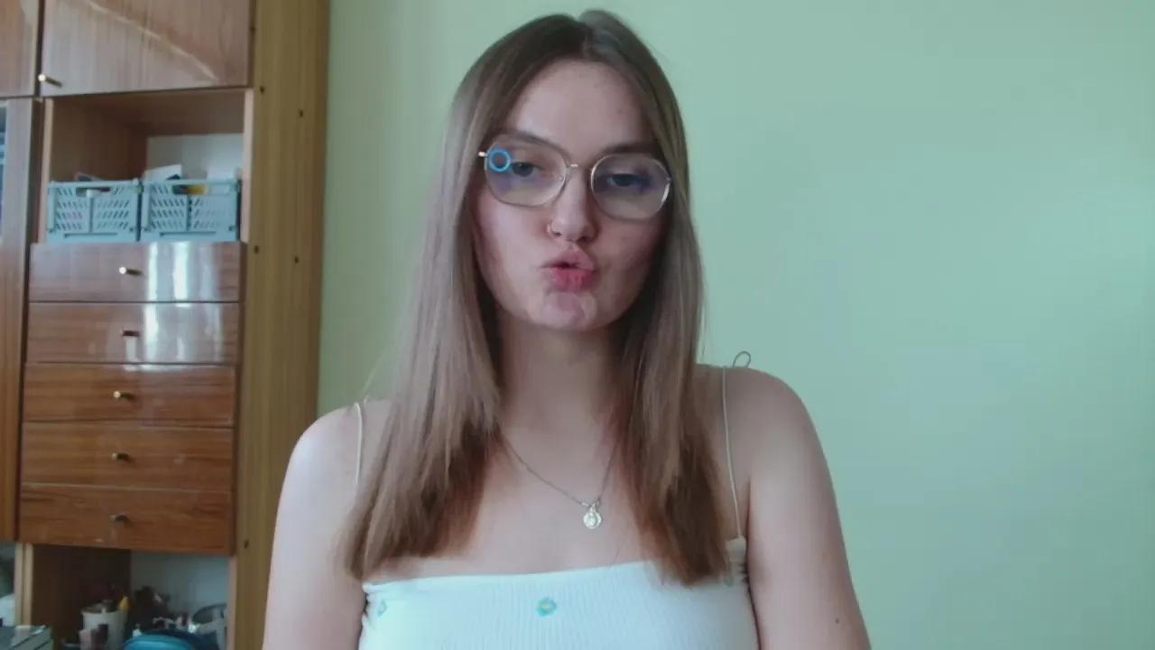 EllyHEARTx on Cam4 
