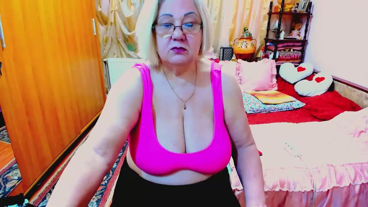 ellyhot on Cam4