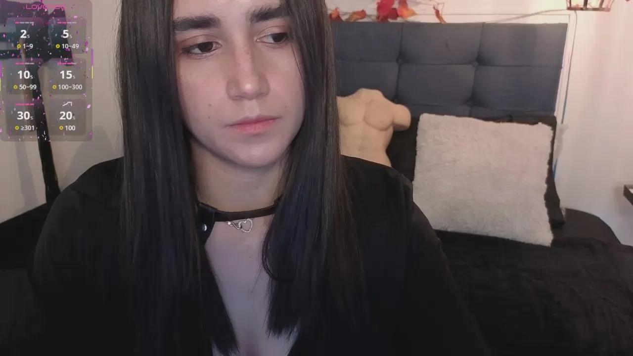 Offline elowen_halley1 on Cam4