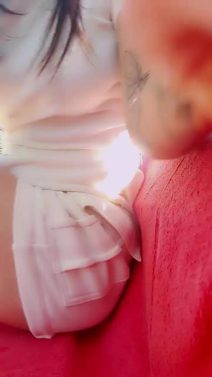 Offline fragile7883 on Cam4