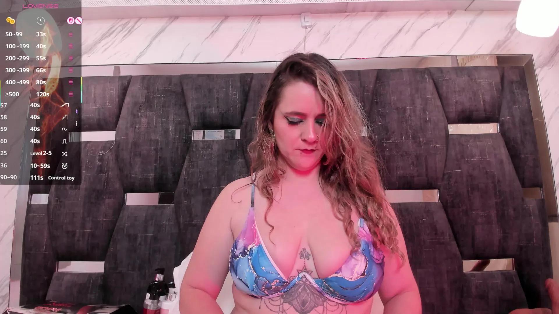 GinnaGrace on Cam4 