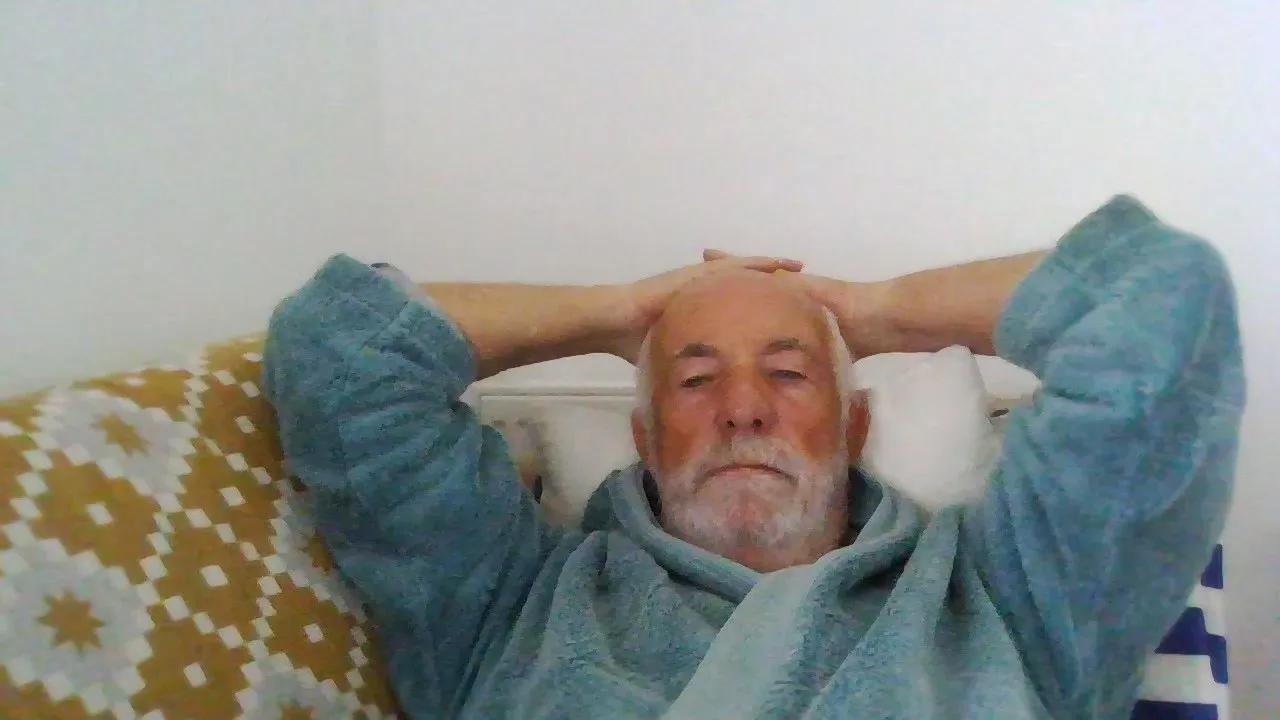 Offline hairfrance on Cam4