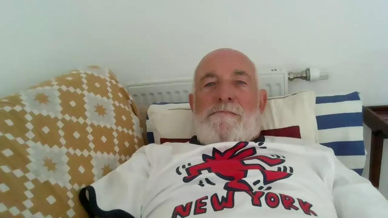 Offline hairfrance on Cam4