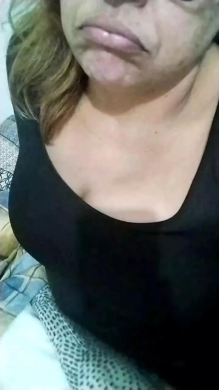 halanamorena on Cam4 